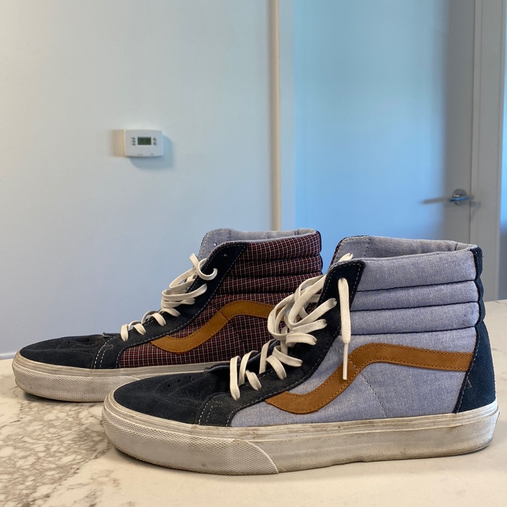 Vans Hightop Sneaker - Men’s Size 10 - Blue